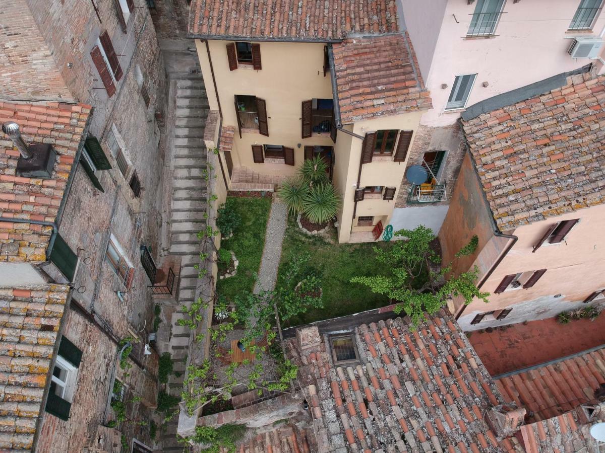 Umbrian Concierge - La Casa Dei Pellari Hotell Perugia Exteriör bild